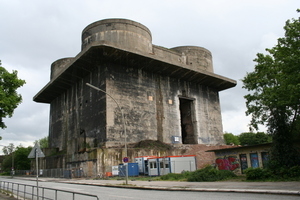  Der Flakbunker in Hamburg Wilhelmsburg während der Rück- und Umbauarbeiten im Frühjahr 2011 