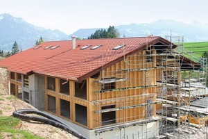  In Passivhaus-Bauweise entstehen derzeit zwei Häuser mit 60 Wohnungen für die Mitarbeiter des Hotels Sonnenalp 