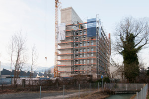  Die Baustelle von oben gesehen, Vorbereitung für die nächste EtageFoto: Angela Lamprecht 