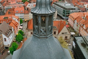  Blick auf den fertiggestellten Südturmhelm  