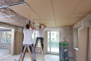  Für hohen Schallschutz sorgt eine Beplankung mit Knauf Silentboard Schallschutzplatten 