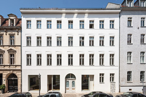  Mit dem Sanierputz- und Dämmsystem waren bis zu 2 cm tiefe Prägungen in der Fassade möglich Foto: Haga 