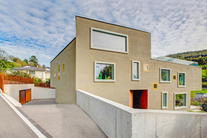  Das vom Büros L3P Architekten in Ennetbaden entworfene Zweifamilienhauses mit ausgeprägter Haukante Foto: Pixroom 