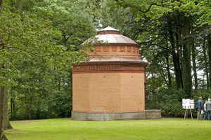  Ein weiterer dritter Preis ging an das Mausoleum Noer 