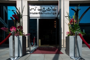  Eingang in H´ugo´s Restaurant Lounge und Bar in Stuttgart 