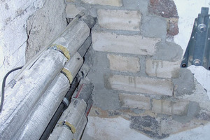  Im Keller wurden neue und alte Heizleitungen gedämmt 