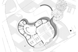  Grundriss Erdgeschoss, ohne Maßstab 1 Kirchenvorplatz 2 Foyer 3 Fächer 4 Infotafel 5 Sakristei 6 Orgel 7 Kirchensaal 8 Altar 9 Orchester 10 Mehrzweckraum 11 Technikraum 12 Abstellraum 13 WC Damen 14 WC Herren 