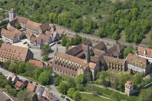  Das Besondere an Maulbronn ist, dass dort nicht nur Kirche, Kreuzgang und Dormitorien erhalten sind, sondern auch die gesamte dazugehörige mittelalterliche Klosterstadt 