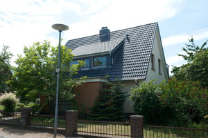  Das Dach des Mehrfamilienhauses in Lübeck wurde energetisch saniert 
Fotos: Ursa 
