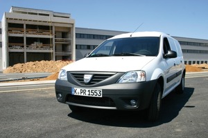  Unser Testwagen: Der Dacia Logan Express 1.4 MPI Ambience für 7000 Euro netto. Wichtige Komponenten, wie der Motor, stammen vom französischen Mutterkonzern Renault 