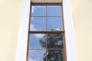  Fenster in der Hauptfassade 