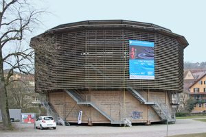  Beim Globe Theater in Schwäbisch Hall handelt es sich um einen hölzernen Rundbau nach dem Vorbild des Londoner Shakespeare‘s Globe Theatre 