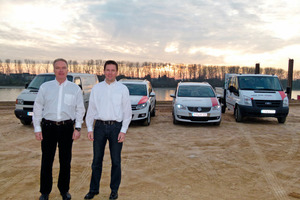  Bauunternehmer Andreas Kessler (54, links im Bild) übergibt seinen Betrieb nach und nach an den Bauingenieur Markus Gebauer (39, rechts im Bild)Foto: Einer.Alles.Sauber. 