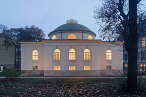  Mit der Fassadenrestaurierung erhielt das Ende des 18. Jahrhunderts von Carl Gotthard Langhans in Berlin erbaute Tieranatomische Theater sein ursprüngliches Erscheinungsbild zurück 