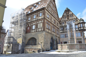  Wird zurzeit saniert: der Südgiebel des Fleischhauses in Rothenburg ob der TauberFoto: Rothenburg Tourismus Service 