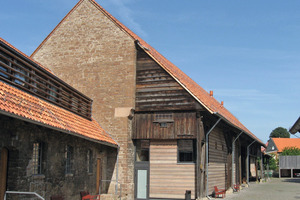  „Holz in der Denkmalpflege“ wird das diesjährige Schwerpunktthema auf der denkmal 2012 in Leipzig sein. Ein Beispiel, das eine historische Holzkonstruktion mit moderner Holzarchitektur verbindet, ist die große Scheune auf der Gelände des ehemaligen Klosters DrübeckFoto: Thomas Wieckhorst 