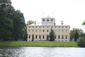  Schloss Wörlitz vom See aus gesehen 