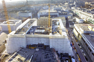  Blick aus der Vogelperspektive auf Europas größte Opernbaustelle Foto: SBK / Hexacopter Video 