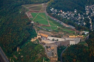  Die Festung Ehrenbreitstein in Koblenz aus der Luft. Sie wird 2011 der Kern der Bundesgartenschau sein 