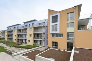  Das für 18 Familien in Kassel erbaute Passivhaus nach der Fertigstellung
 