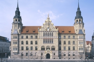  Die Hauptfassade des Landgerichts Halle wurde bereits 2003/2004 restauriert 