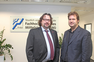  Handwerksunternehmer brauchen heute auch fundierte betriebswirtschaftliche Kenntnisse sind sich Michael Brücken, Studien- und Weiterbildungsberater der HWK zu Köln (links) Prof. Dr. Sascha Lord, Leiter der FHM Köln, einig Fotos: Thomas Schwarzmann 