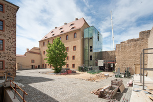  Das sanierte und sehr transparente mit viel Glas erweiterte Schloss Grimma kurz vor Abschluss der BauarbeitenFoto: Steffen Spitzner 