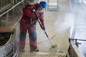  Bei der Betonsanierung kommen Geräte mit einem Betriebsdruck von 1000 bis 2500 bar zum Einsatz 