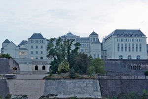  Bei der Cité Judiciaire in Luxemburg handelt es sich weder um eine Sanierung noch um ein Baudenkmal. Es ist ein in den Jahren 2003 bis 2008 in Ortbeton mit Putzfassaden errichtetes Ensemble aus insgesamt acht Gebäuden 