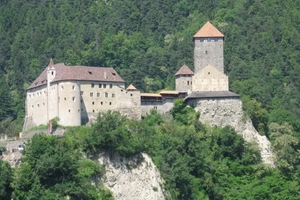  Zehn Jahre ist es her, dass das aus dem 12. Jahrhundert stammende Schloss Tirol zum Landesmuseum für Kultur- und Landesgeschichte umgebaut wurde 