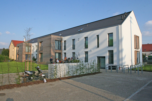  Rechts: Rückseite des vom Team um Manfred Hegger und o5 Architekten umgebauten Altbaus 
