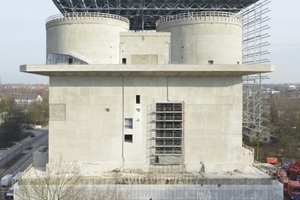  Seit März dieses Jahres ist der zum Energiespeicher umgebaute Flakbunker in Hamburg Wilhelmsburg für die Öffentlichkeit zu-gänglich 