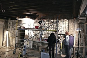  Restaurationsarbeiten an der gotischen Wand 