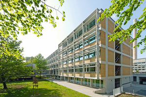  Die 1958 nach Plänen des Architekten Ferdinand Kramer für die Goethe-Universität in Frankfurt am Main erbaute „Alten Pharmazie“ wurde nach Plänen des Büros SSP SchürmannSpannel umfassend saniert und energetisch ertüchtigt Foto: Jörg Hempel 