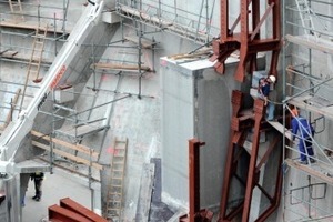  Arbeitssicherheit wurde auf der Baustelle für die Handwerker nicht nur bei der Montage der Stahlkonstruktion groß geschrieben 