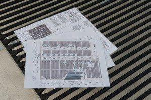  Die PV-Module montierten die Handwerker nach dem individuell für dieses Dach angefertigten Verlegeplan 