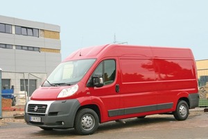  Unser Testfahrzeug: Der Fiat Ducato mit Hochdach und langem Radstand wird von einem 116 kW starken Multijet-Dieselmotor angetrieben 