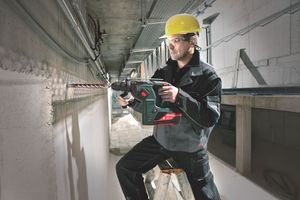  Für den Akku-Kombihammer mit 36 Volt und 4.0 Ah-Akkupack, den KHA 36 LTX, verspricht Hersteller Metabo eine Bohrleistung wie bei einem Netzgerät 