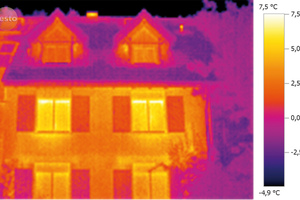  Dämmung überprüfen mit Hilfe von Thermografie. Dieses Haus ist ordentlich gedämmt 