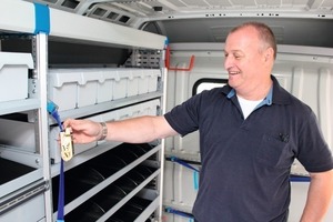  SHK-Meister Bernd Manten war besonders vom flexiblen ProSafe-Verzurrsystem angetan  