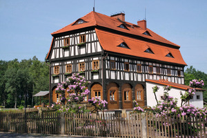  Mit dem Bernhard-Remmers-Preis 2012 wird die Translozierung und Instandsetzung des Rademacher Hofes Ende November auf der denkmal in Leipzig geehrtFoto: Remmers 