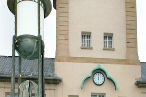  Von außen präsentiert sich das 1909 nach Plänen des Architekten August Buxbaum erbaute Darmstädter Schwimmbad eher schlicht 