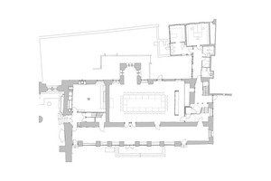  Grundriss Erdgeschoss, Maßstab 1:400 Abbildung: soan architekten 1 Kreuzgang 2 Sakristei (Kirche) 3 Kapitelsaal 4 Hauptzugang 5 Plattformlift 6 Toiletten 7 Küche und Bistro 8 Büro 9 Orgelkammer (Kirche) 10 Doppelzimmer Brüder 11 Doppelzimmer Schwestern 12 