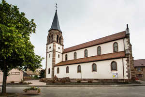  Die Kirche nach Abschluss der Sanierungs- und Umbauarbeiten von außen 