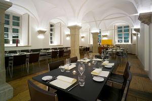  Restaurant unter Gewölben in der Hofbibliothek 