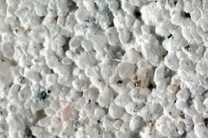  Mikroskopische Aufnahme einer mineralischen Oberfläche 