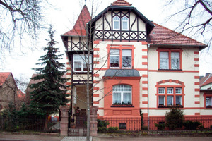  Der zweite Preis ging an Matthais Röthling für die detailgetreue Arbeit an der Fassade einer historischen Villa  