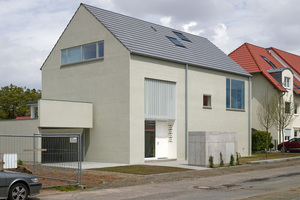  Eine weiterer zweiter Platz ging in der Kategorie Energieeffizienz an das Büro monika krebs architekten aus Darmstadt und an den Betrieb HolzAktivHaus aus Birstein für den Neubau des "Stillen Hauses" in Griesheim 