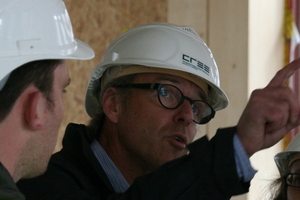  Hermann Kaufmann auf der Baustelle des LCT one 