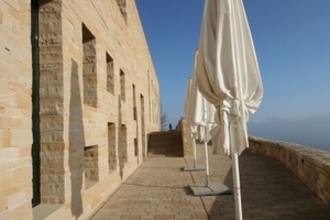  Terrasse vor dem Restaurant auf der Wehrmauer 